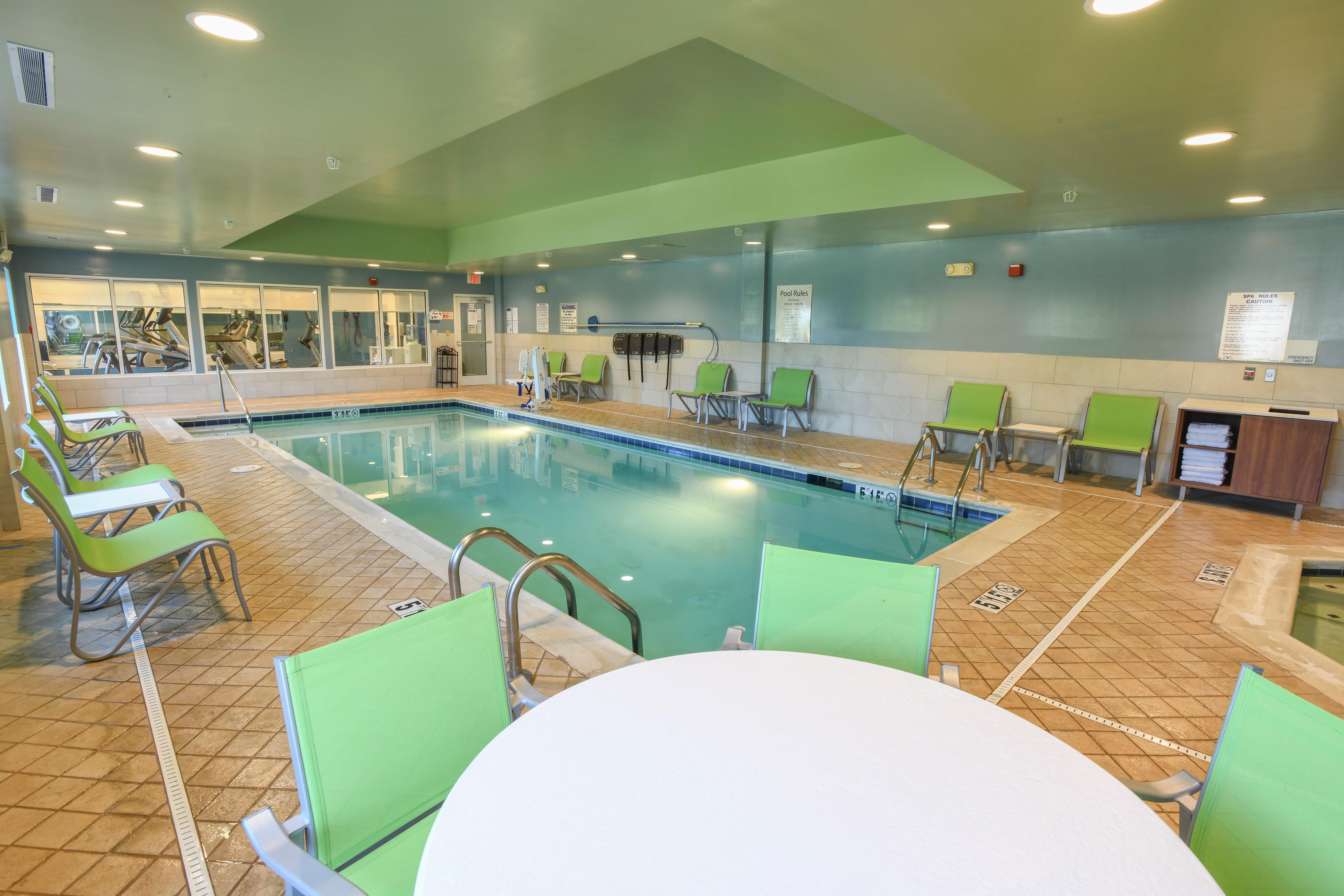 Holiday Inn Express Hotel & Suites Richwood - Cincinnati South By Ihg Exteriör bild